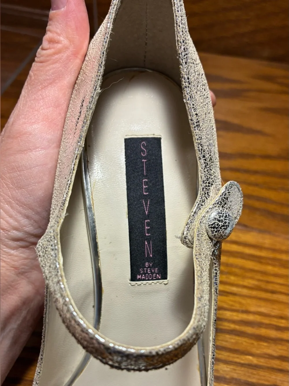 STEVEN Steve Madden Mary Jane Silver Textured Leather Platform Pumps Size 7.5